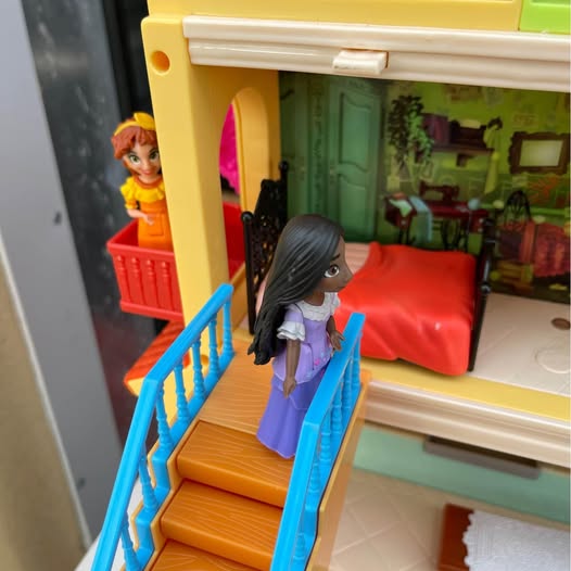 Disney Encanto Magical Casa Madrigal Playset OBO